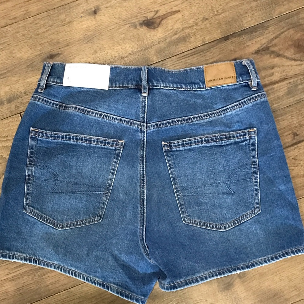 American Eagle Outfitters Women's Classic Blue Jean Shorts - Picture 3 of 4